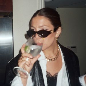 Meet your Posher, Anne